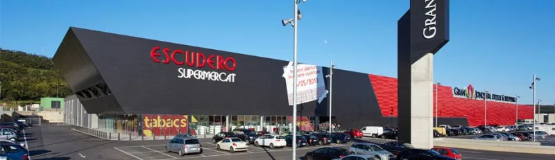 Centro comercial La Gran Jonquera: 12.000 m² con cobertura